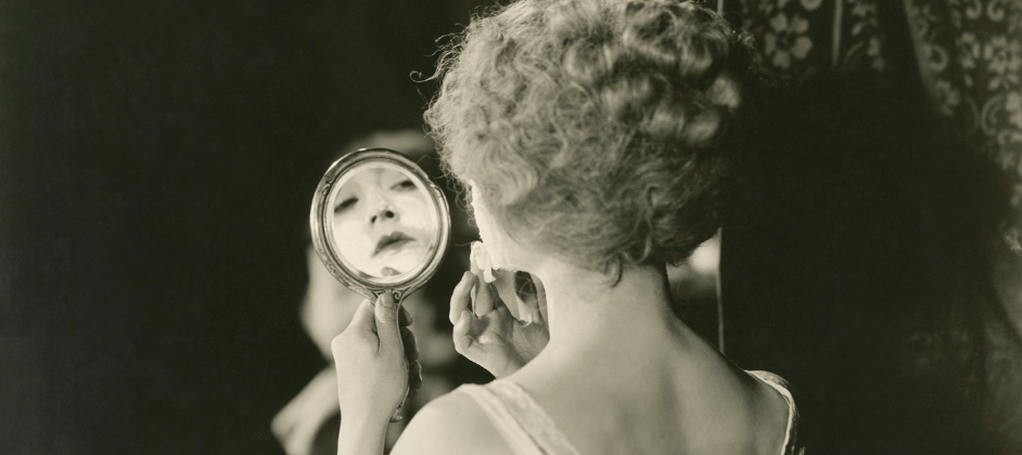 How To Remove Your Makeup For A Healthier Complexion