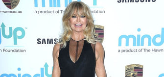 Here’s How Goldie Hawn Keeps Her Gorgeous Glow at 73!