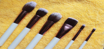 Dirty Makeup Brushes Are Doing Serious Harm To Your Skin!