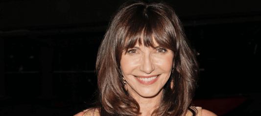 Mary Steenburgen’s Skincare Secrets That Keep Her Looking Stunning At 70